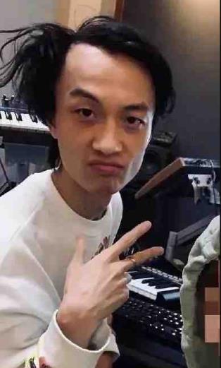 钟鸿森前女友爆料视频大全,揭秘背后惊人真相  第1张